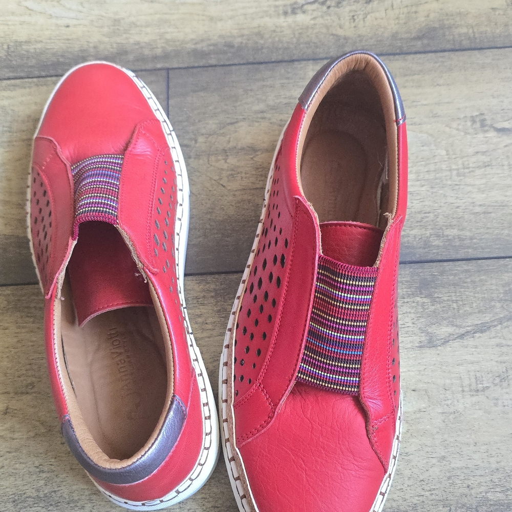 Anna Viotti Red Leather Women's Loafers